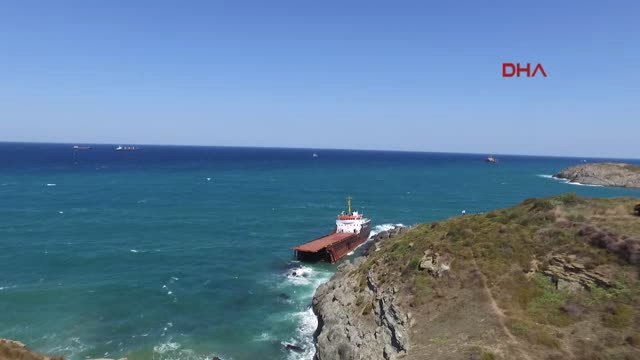 Yük Gemisi Karadeniz'de İkiye Bölündü
