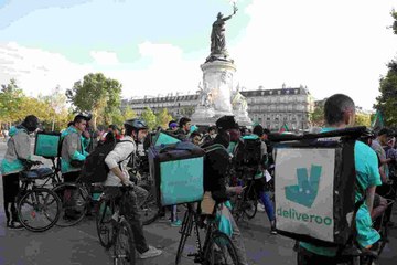 Les livreurs Deliveroo dans la rue