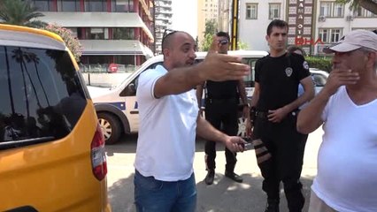 Adana'da Taksi 'Yunus' Motosikletine Çarptı; 2 Polis Yaralandı