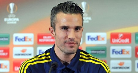 Fenerbahçe Robin van Persie'nin Yerine Milik'i Düşünüyor