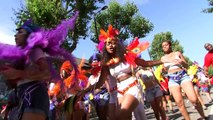 Notting Hill Carnival pays tribute to Grenfell Tower victims
