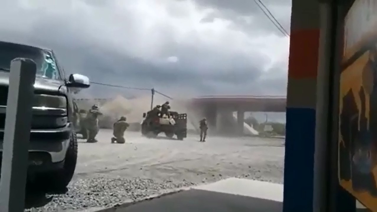 Une fusillade éclate entre des militaires et un cartel mexicain.