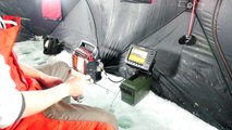 De bonne heure pêche de la glace lac sur Perche Simcoe 2016