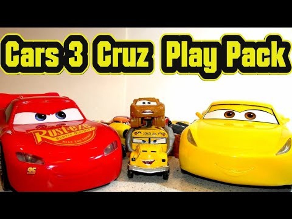 Pixar Cars 3 Cruz Ramirez Play Pack Coloring Book with Lightning McQueen Mater Jackson Storm