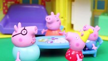 Peppa Pig Amusement Park Roller Coaster with Sofia the First and George Pig with Daddy Pig