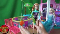 Dans le et clin doeil avec vidéo poupées Barbie attraper des poissons Anna Elsa piscine Barbie