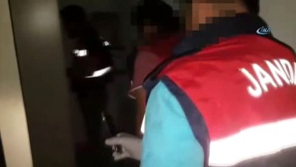 Jandarmadan Uyuşturucu Baskını Kamerada