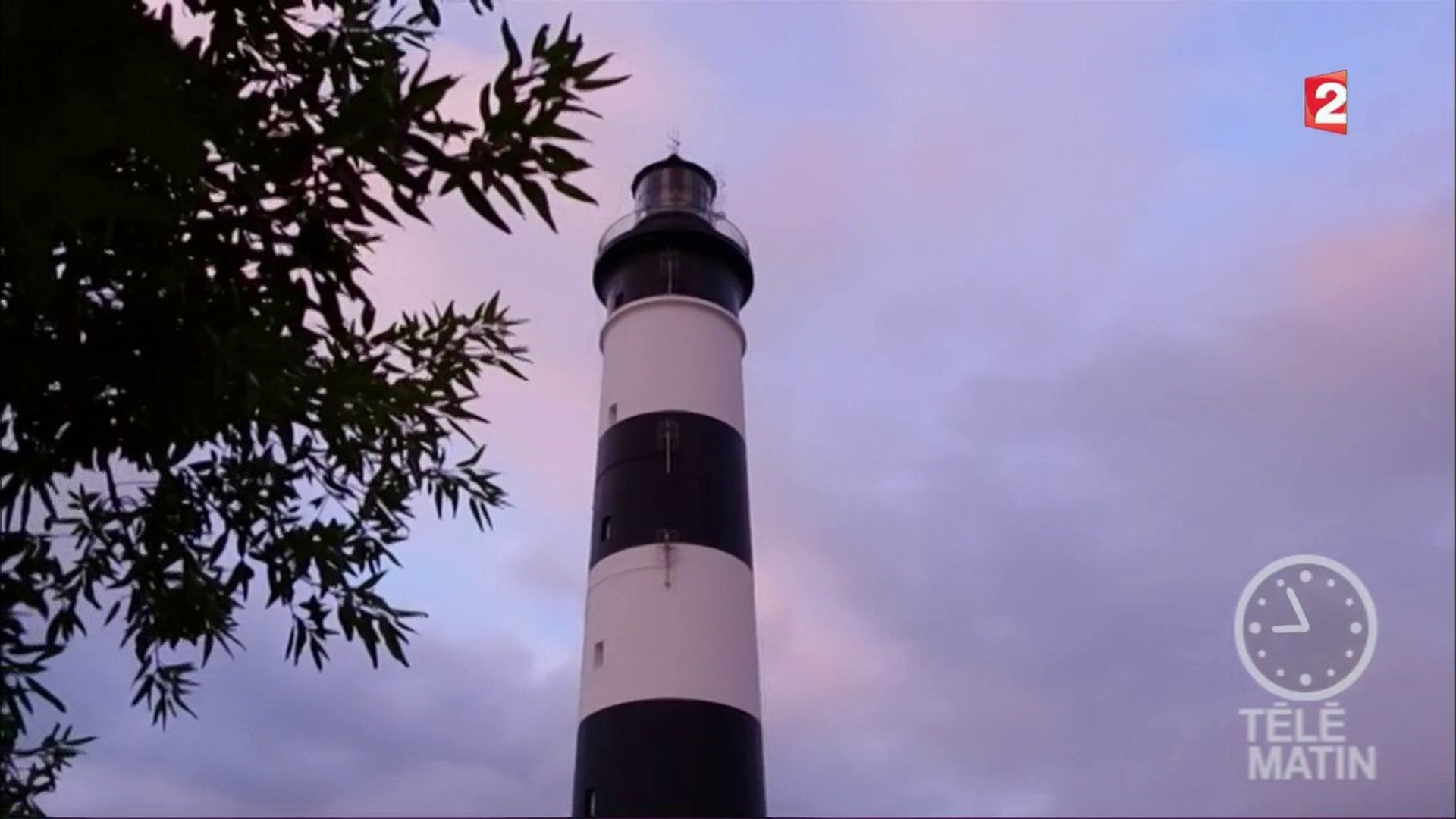 Nuits Blanches Un Phare Dans La Nuit Video Dailymotion