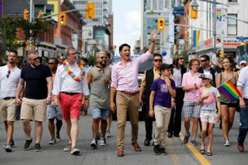 Canada : Trudeau défile à la Gay Pride