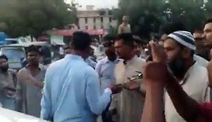 Man opens fire on public in Karachi