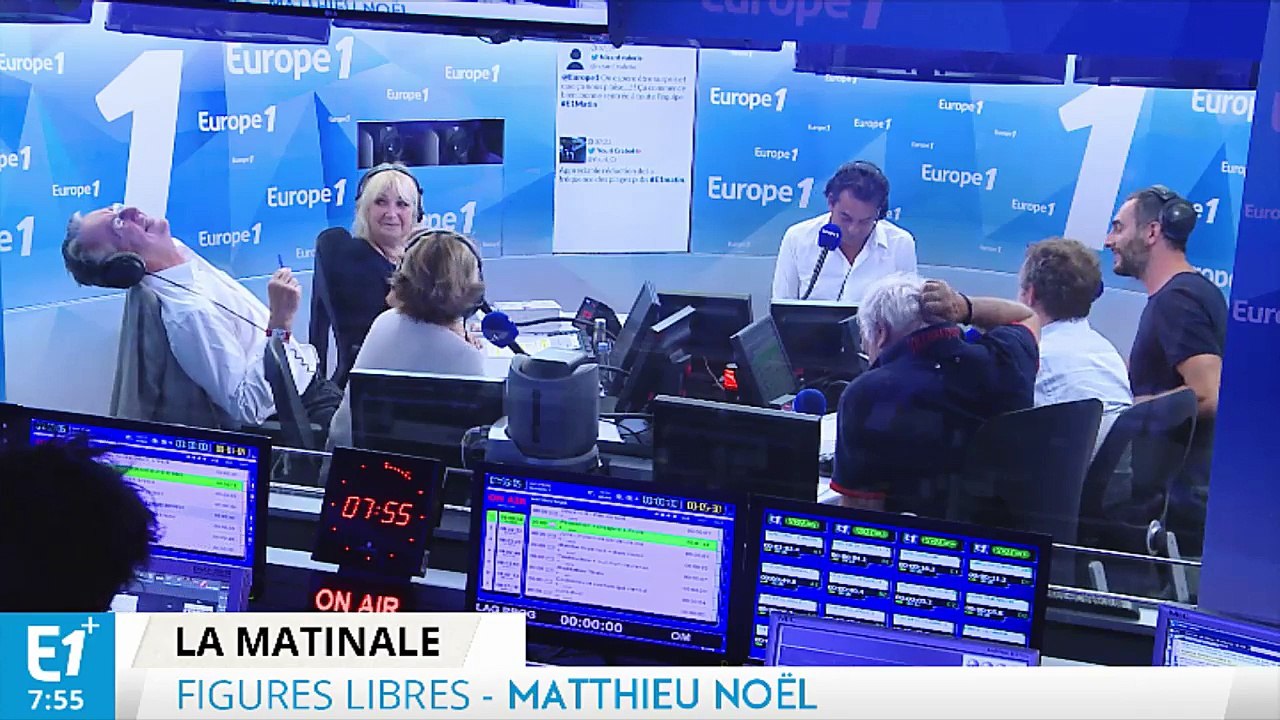 "Patrick est arrivé rue François 1er sur une chaise à porteurs dorée à l’or fin"