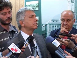 TG 03.10.13 Vendola al Papa: "I morti di Lampedusa colpa dell'Italia altro che  globalizzazione"
