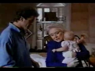 FANTASMA TRE SCAPOLI E UN BEBE'