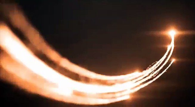 ان الله و ملائكته يصلون على النبي صلى الله عليه و سلم