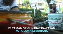 Wih! Gadis-Gadis Cantik Ini Lukis Tong Sampah di Kota Lama Semarang