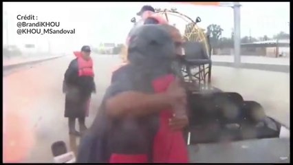 Ouragan au Texas : les américains sur le pont pour sauver des vies