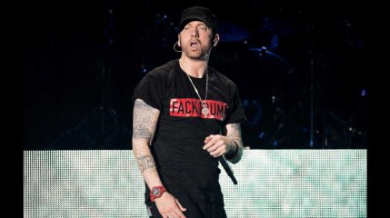 Eminem fait scander "Fuck Trump" à 90.000 personnes
