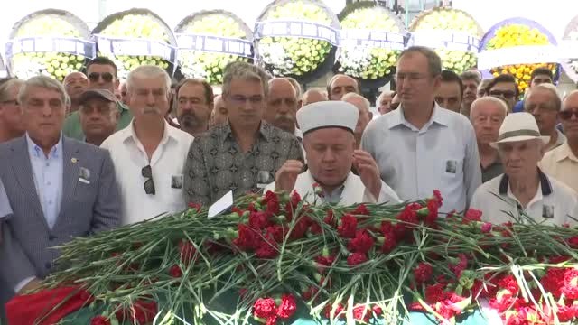 Usta Yazar Muzaffer İzgü, Son Yolculuğuna Uğurlandı