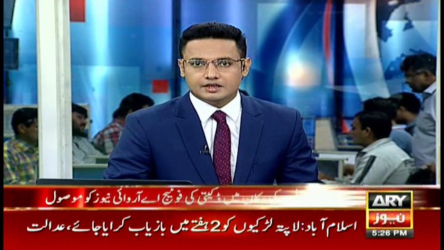 CCTV footage shows robbers robbing people without fear