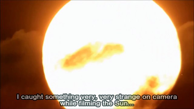 Ce pilote clame avoir filmé un avion traverser le soleil de part en part !