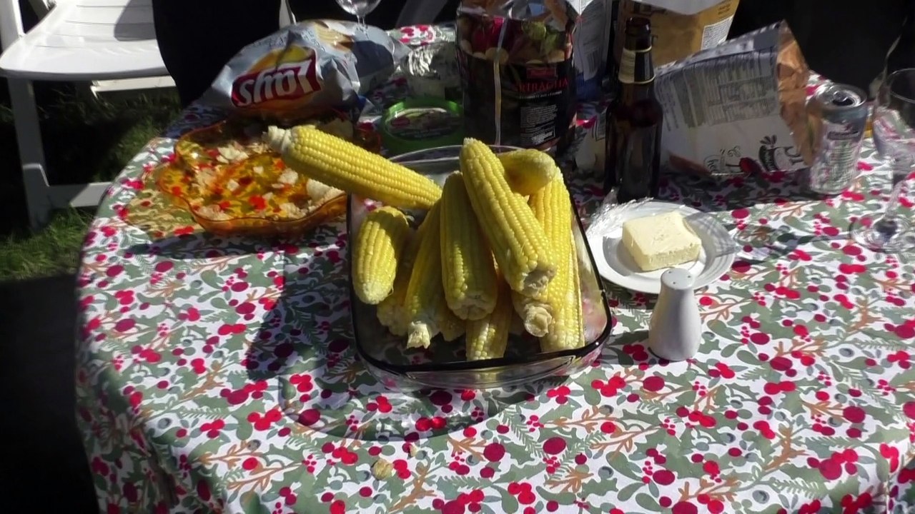 L"épluchette de blé d'inde AU QUÉBEC