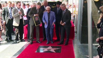 Charles Aznavour reçoit son étoile à Hollywood