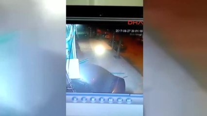 Çorum Otomobil Markete Daldı: 3 Yaralı