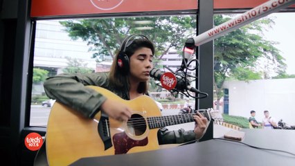 Keiko Necesario sings  Highway  LIVE on Wish 107.5 Bus