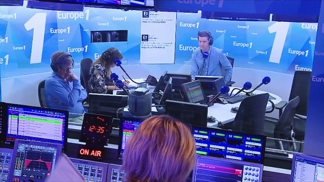 L'histoire de la robe noire de Mireille Darc dans Le Grand Blond