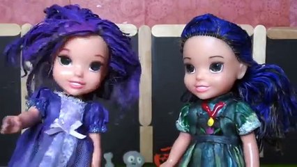 Y Ana muñecas Delfín en en niño veces piscina nadar niñito con Trieupham elsa evie p1 |