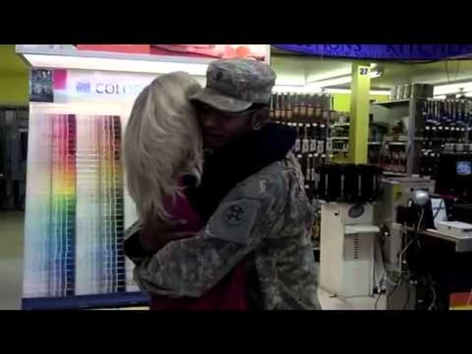 Soldier Surprises His Mom