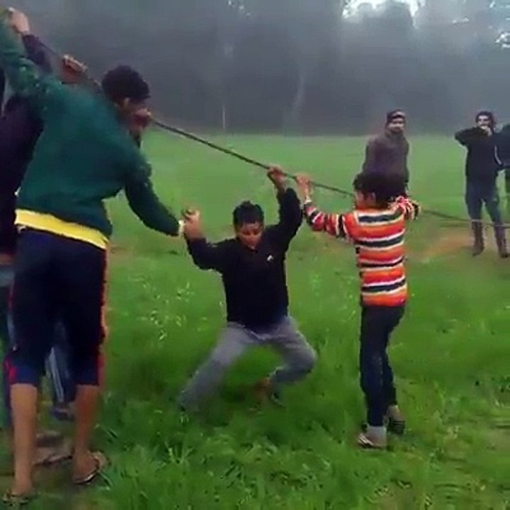 hombre niño sin pantalones - Vídeo Dailymotion