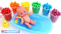 Bebé baño burbuja dulces contando muñeca chicle número tiempo con pez rainbowlearning
