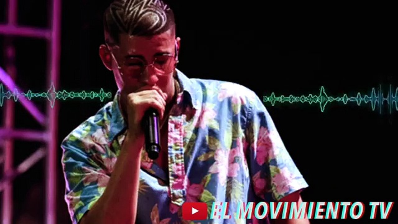 ¡Bad Bunny y su seguridad casi golpean a un fanático en un aeropuerto!
