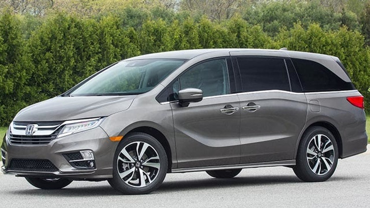 2018 Honda Odyssey VS VOLKSWAGEN POLO