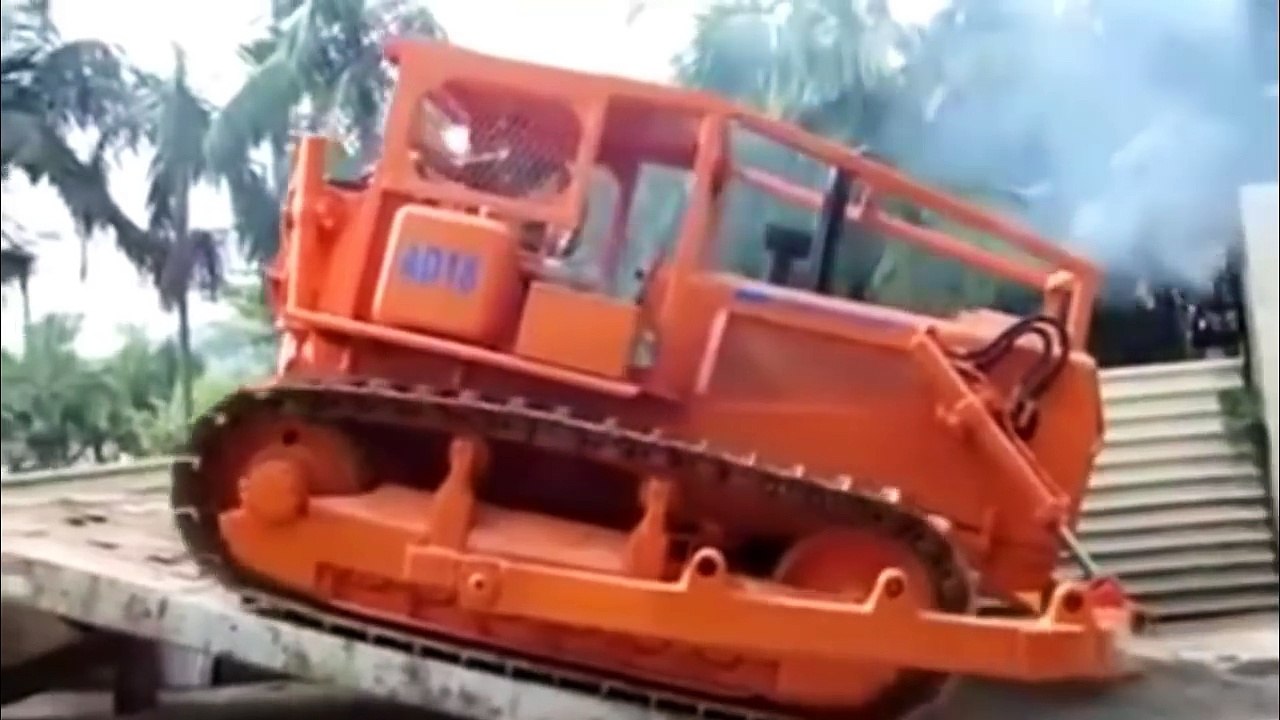 【巨大重機事故】 建設機械事故、重機 事故、トラック 事故、建設機械事故 ＃ 9