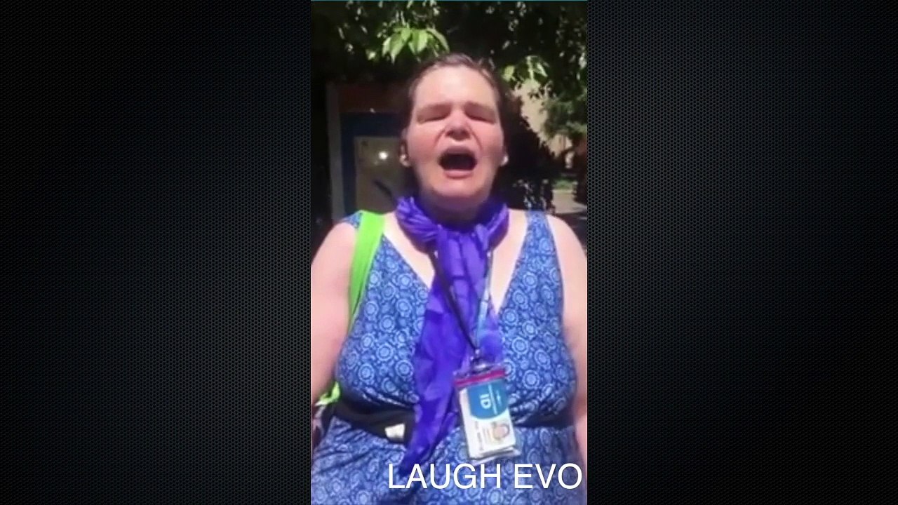 ULTIMATE PUBLIC FREAKOUT COMPILATION INSTANT KARMA ANGRY PEOPLE RACIST 2017 FAILS_clip3