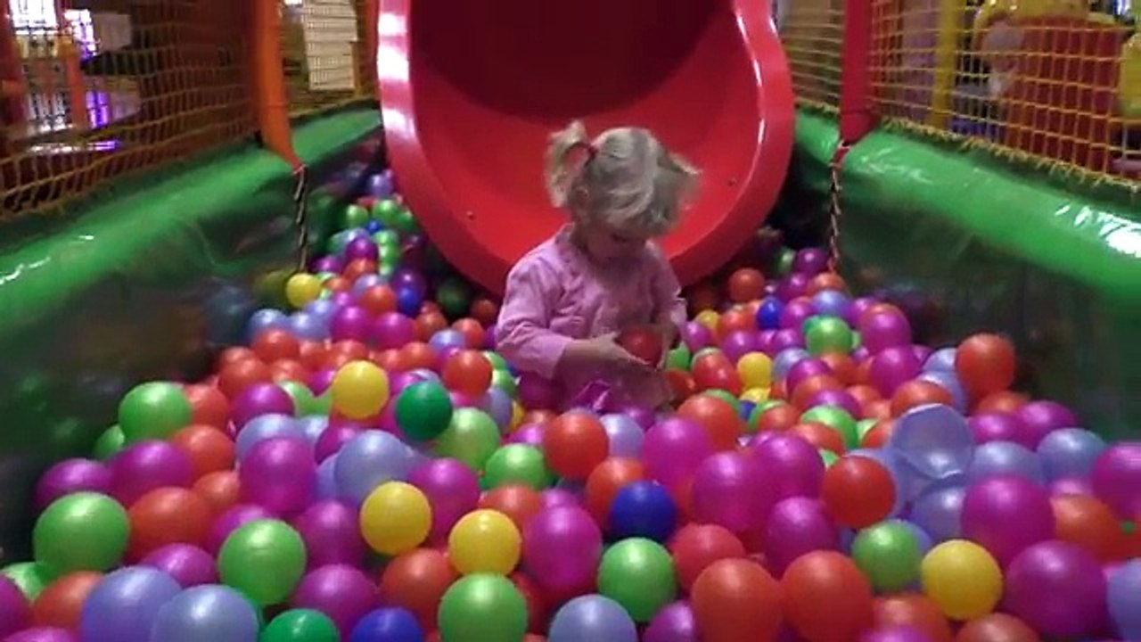 Para interior Niños patio de recreo Niños para entretenimiento complejo laberinto de bolas colinas de trampolín