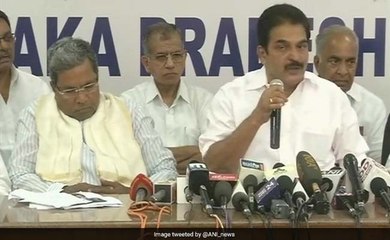 കസേരയെ ചൊല്ലി കോൺഗ്രസ് നേതാക്കൾ തമ്മിൽ വാക്കേറ്റം | വീഡിയോ കാണൂ | Oneindia Malayalam