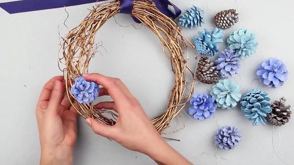 DIY Christmas Pinecone Door Wreath