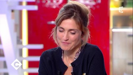 Julie Gayet Surprend dans 'C à Vous' – Découvrez ses Dernières Actualités 🎬