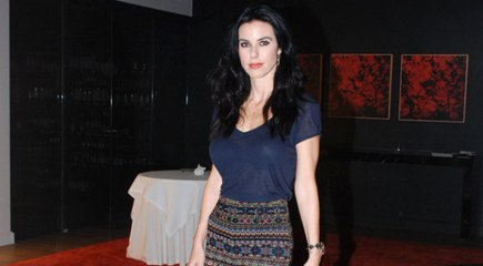 Defne Samyeli'nin Bikinili Fotoğrafı Yürek Hoplattı