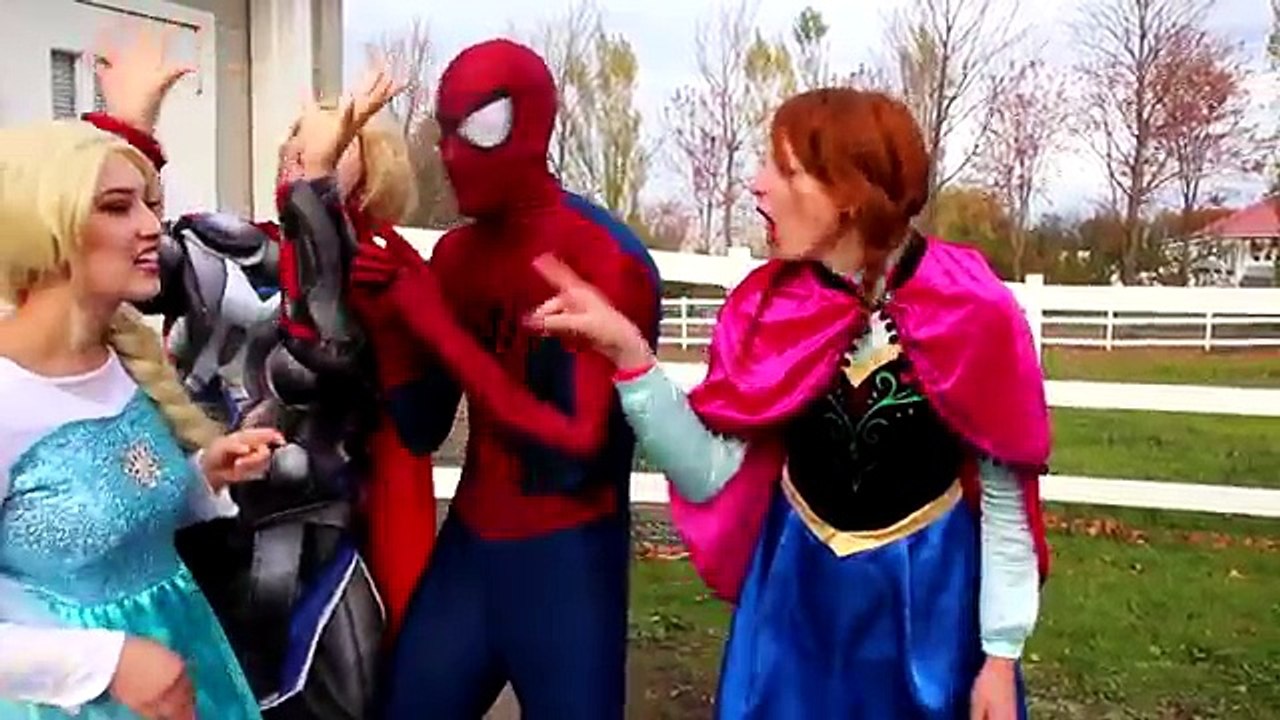 Frozen Elsa RAINBOW MONSTER ATTACK w/ Spiderman Joker Anna Pink Spidergirl Hulk! Superhero