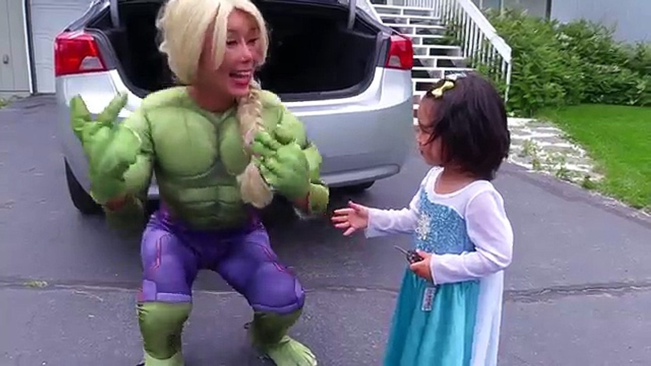 Elsa Baby Missing? w/ Frozen Elsa, Snow White, princess rapunzel, chocolate fountain