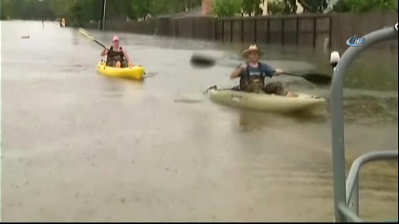 Houston'da Yaşanan Felakette 9 Kişinin Hayatını Kaybettiği Açıklandı