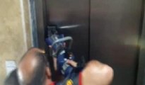 Asansörde mahsur kalan 7 kişyi itfaiye kurtardı