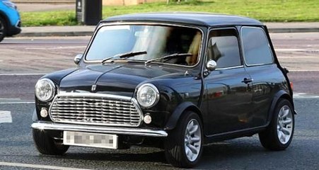 Haftalık 100 Bin Pound Kazanan John Stones, 5 Bin Pound'luk Araba Kullanıyor