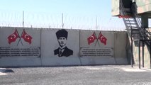 Şanlıurfa Suriye Sınırındaki Duvara Türk Bayrakları ve Atatürk Portresi