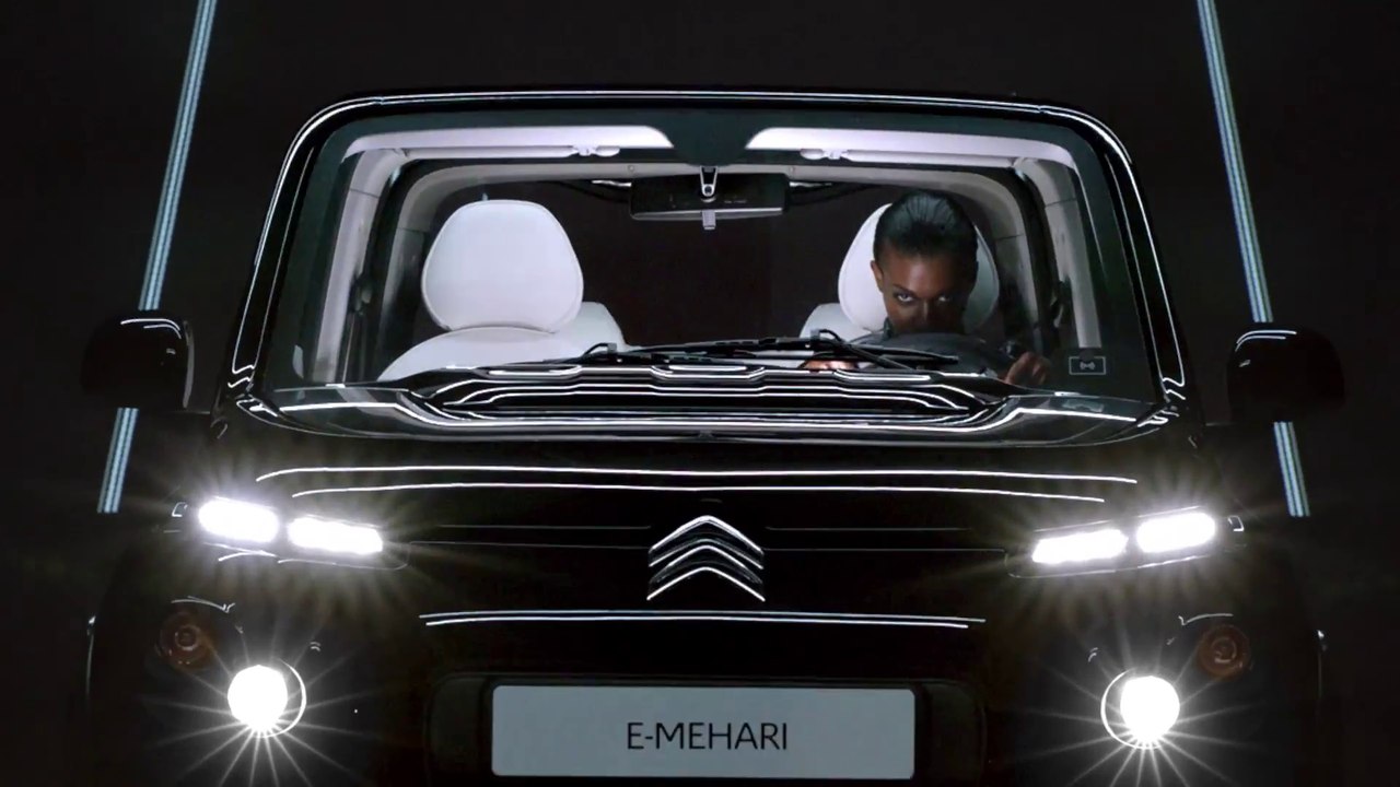 Citroën E-MEHARI « Styled by Courrèges »