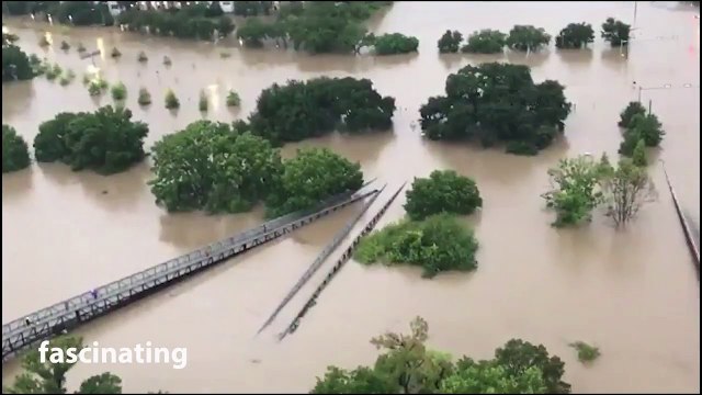 Images les plus impressionnantes de l'ouragan Harvey à Houston au Texas !